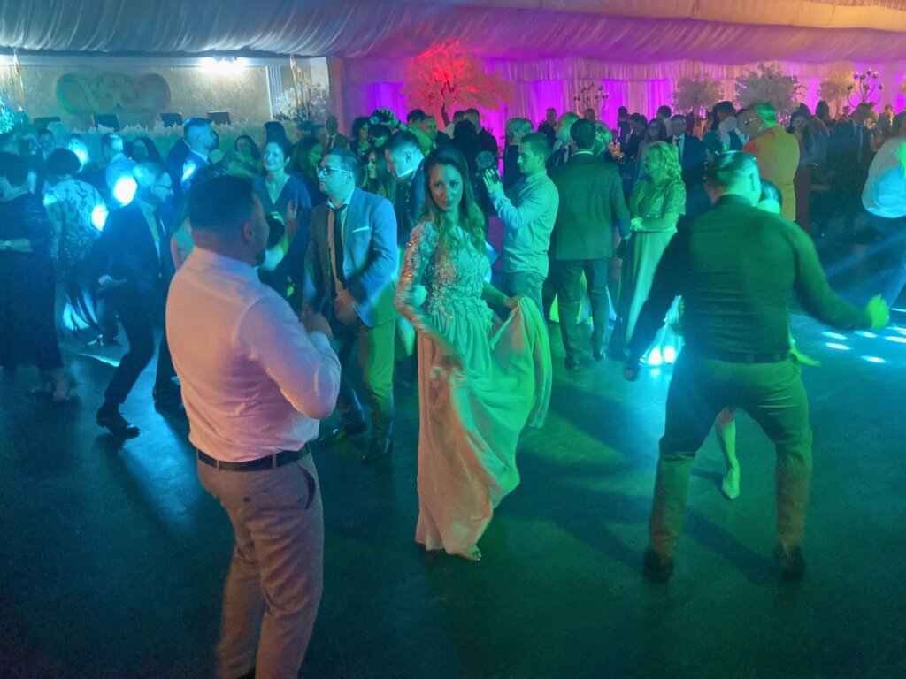 Formatia VEXUS Cluj - Formatie nunta Mures - Formatie nunta Iernut - Cover Band Cluj - VEXUS.ro