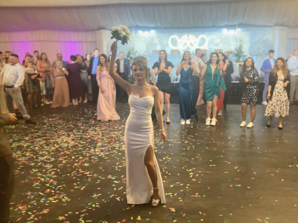 Formatia VEXUS Cluj - Formatie nunta Mures - Formatie nunta Iernut - Cover Band Cluj - VEXUS.ro